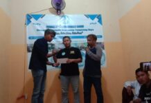 Pendiri dan Ketua Umun KJK Serahkan SK Sekretaris Baru