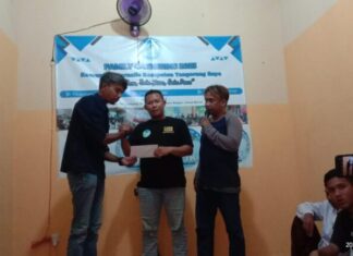 Pendiri dan Ketua Umun KJK Serahkan SK Sekretaris Baru