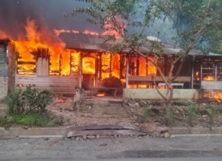 Saat Ditinggal Pemiliknya, Satu Unit Rumah Hangus Terbakar
