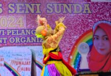 Dewi Pelangi Syiar Hijab Dalam Seni & Literasi