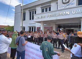 Polres Toba Lakukan Pengamanan Aksi Unjuk Rasa Forum Peduli Masyarakat Toba