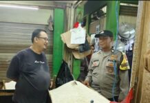 Pantau Harga Beras Bhabinkamtibmas Wilayah Hukum Polsek Cibinong di Pasar Tohaga