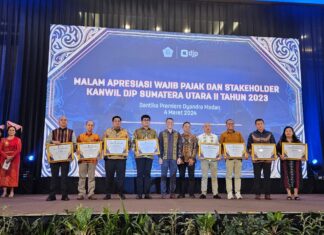 Pemerintah Kabupaten Tapanuli Utara Terima Penghargaan Dari Kanwil Direktorat Jenderal Pajak