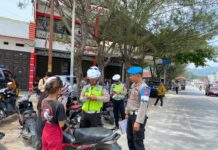 Sat Lantas Polres Toba Lakukan Razia Untuk Meniingkatkan Disiplin Berlalulintas Melalui Operasi Keselamatan 2024