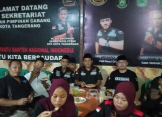 Jelang Lebaran Idul Fitri 1445 Hijriah,- DPC Dan DPAC Karawaci PPBNI Satria Banten kota Tangerang Bagikan Takjil Dan Santuni Anak Yatim