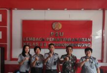 Petugas Lapas Siborongborong Dan Personil Koramil Perketat Pemeriksaan Untuk Mencegah Barang Terlarang Masuk Ke Lapas