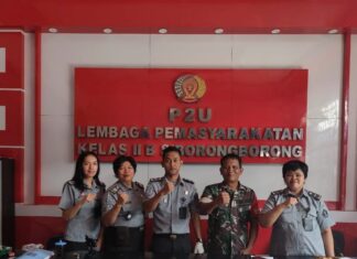 Petugas Lapas Siborongborong Dan Personil Koramil Perketat Pemeriksaan Untuk Mencegah Barang Terlarang Masuk Ke Lapas