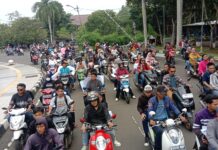 Demonstran Geruduk Kantor Bupati Tangerang, Buntut Dugaan Sekda Tak Netral