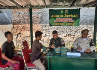 Kegiatan Rutinitas di Hari Jumat Koramil 1513 Garawangi Bagikan Snak dan Pelayanan Kesehatan Gratis