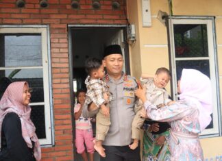 Kapolres Bogor Berkunjung Kerumah Kediaman Bayi Yang Tertukar