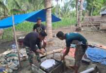 Pemasangan Kloset Jamban oleh Satgas TMMD Kodim 1307/Poso Menjadi Realita di Desa Tobamawo
