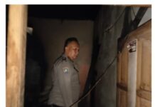 POLSEK RUMPIN BERSAMA INSTANSI TERKAIT LAKUKAN INVESTIGASI CEK TKP KEBAKARAN RUMAH WARGA DI KAMPUNG KEMANG KECAMATAN RUMPIN