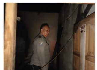 POLSEK RUMPIN BERSAMA INSTANSI TERKAIT LAKUKAN INVESTIGASI CEK TKP KEBAKARAN RUMAH WARGA DI KAMPUNG KEMANG KECAMATAN RUMPIN