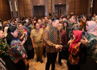 Menteri AHY Deklarasikan 14 Kota Lengkap di 7 Provinsi, Luncurkan Implementasi Layanan Elektronik se-Banten, dan Serahkan Sertipikat Tanah Elektronik