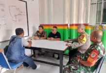 Sinergitas TNI Polri Wilayah Hukum Polsek Klapanunggal Sambangi Desa Berikan Himbauan Kamtibmas Dan Ajak Jaga Kondusifutas Wilayah