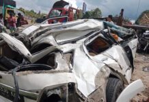 Mobil Fortuner Hantam Bus Angkutan Bintang Utara