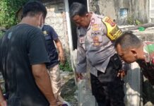 Polsek Cibinong Bersama TNI Dan Dinsos Kab Bogor Lakukan Evakuasi Terkait Penemuan Orang Terlantar Diduga Dibuang Orang Tak Dikenal