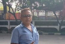 Bang Jakc Kordinator Lapangan Akan Segera Tutup Akses Jalan Menuju Perumahan Mutiara Depok