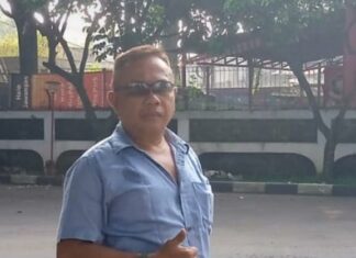 Bang Jakc Kordinator Lapangan Akan Segera Tutup Akses Jalan Menuju Perumahan Mutiara Depok