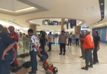 Kapolsek Cibinong Bersama Instansi Terkait Tangani Terkait Adanya Balita Terjepit Eskalator di Cibinong City Mall
