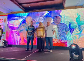 Rumah Zakat Dapatkan Dua Penghargaan Sekaligus Indonesia Original Brand 2024