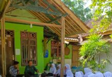 Miris !!! Sekolah Menengah Pertama SMP Filial Dua Cileles Sangat Memprihatinkan Butuh Pasilitas Belajar mengajar Yang Layak.