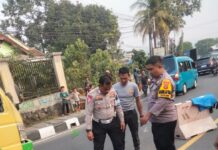 Polsek Caringin Bersama Unit Laka Lantas Ciawi Polres Bogor Olah TKP Kecelakaan Akibatkan Korban Meninggal Dunia