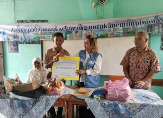 Indahnya Berbagi, YAGA YINGDE GROUP Berikan Bantuan Pendidikan Bagi Salah Satu anak Berprestasi Di Sekolah SMP PUSPITA
