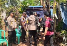 Antusias Warga Candali Menonton Pelaksanaan Pembongkaran Makam Korban Pembunuhan
