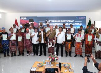 Terima Sertipikat dari Menteri AHY, Warga Eks Timor Timur Petik Hasil Kesetiaan kepada NKRI Setelah 25 Tahun