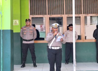 Dalam Kegiatan Upacara Sumpah Pemuda, Kasat Lantas Polres Tangsel Sosialisasikan Cegah Tawuran Anak Pelajar ( CETAR )
