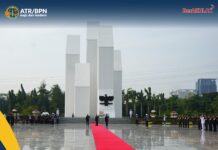 Beri Penghormatan kepada Para Pahlawan Bangsa, Menteri Nusron dan Wamen Ossy Ikuti Upacara Peringatan Hari Pahlawan