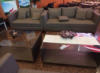 Duh…Air Minum Kemasan Sampai Kosong di Ruang Tamu DPRD Kabupaten Bogor