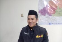 Dimasa Tenang, Salah Satu Paslon Pemilukada Kota Tangerang Tebar Pesona Sebar Minyak, Bawaslu Siap Proses Sesuai Aturan