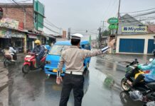 Personil Polsek Ciampea Laksanakan Kegiatan COOLING Sistem Pelayanan Publik Pengaturan Lalu-lintas