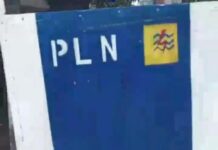 VIRAL! Proyek Galian Kabel PLN di Gondrong Jadi Biang Kemacetan dan Kecelakaan, Pengawasan Lemah!