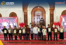 Serahkan 1.334 Sertipikat se-Banten, Menteri Nusron Komitmen Tingkatkan Sertipikasi Tanah Wakaf dan Rumah Ibadah