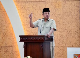 Jelang Perayaan Natal Menteri Nusron Serahkan Sertipikat untuk Gereja yang Berdiri sejak 1968