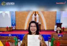 Terima Sertipikat Hak Milik untuk Gereja Kristen Pasundan, Ketua Umum Majelis Sinode GKP: Ini adalah Kado Natal bagi Jemaatnya