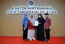 Tangsel Serahkan 351 Sertipkat PTSL Kepada Masyarakat