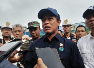 Menteri LHK Hanif Faisol Nurofiq Tanam 2.000 Pohon dan Soroti Penertiban Tambang Ilegal di Bogor