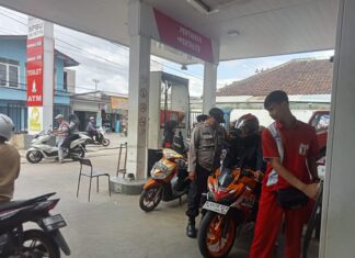 Bhabinkamtibmas Wilayah Hukum Polsek CWI Polres Bogor Giat Cooling Sistem Sambang Kamtibmas Obyek Vital SPBU