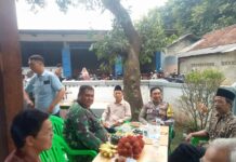 Giat Cooling Sistem Polsek Parung Sinergitas Bersama TNI Beri Himbauan Kepada Warga Jaga Kondusifitas Wilayah