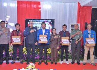 Kolaborasi Polda Jabar Bersama Mahasiswa dan Organisasi Pemuda Salurkan Bansos Polri Presisi, Sambut Bulan Suci Ramadhan