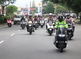 Antisipasi Kerawanan di Jam Sibuk Jelang Berbuka Puasa, Kapolres Metro Tangerang Kota Patroli Bermotor