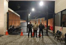 Bhabinkamtibmas Wilayah Hukum Polsek CSR Polres Bogor Monitoring Kontrol Pos Pengamanan Perumahan Pastikan Tidak Ada Gangguan Kamtibmas