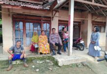 Jaga Kondusifitas Wilayah, Bhabinkamtibmas Wilayah Hukum Polsek Cigudeg Sambang Kepada Warga Masyarakat Desa Urug
