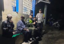 Bhabinkamtibmas Polsek CSR Polres Bogor Giat Cooling Sistem Monitoring Kontrol Petugas Siskamling Beri Himbauan Jaga Kondusifitas Cegah Gangguan Kriminalitas