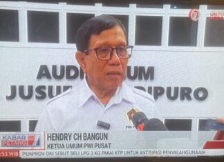 Ketua Umum PWI Pusat Hendry Ch Bangun Siap Lawan Informasi Menyesatkan di Sidang Dewan Pers