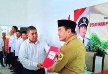 Pemdes Kemang Laksanakan Pelantikan dan Pengukuhan RT/RW Serta Penyuluhan Kebersihan Lingkungan